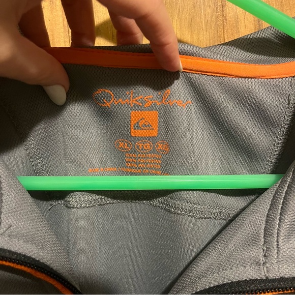 Men’s Quiksilver pullover - Picture 2 of 3